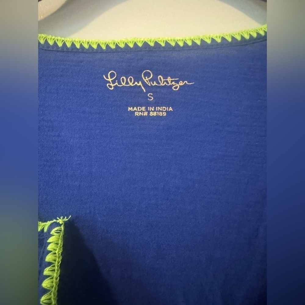 NWOT Lilly Pulitzer Size Small Top Blue with Lime Green Short Sleeve - Picture 2 of 3